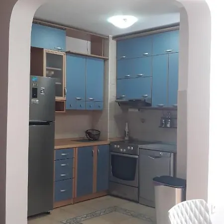 Apartmán A Nicely Furnished Spacious In A Quiet Part Of *